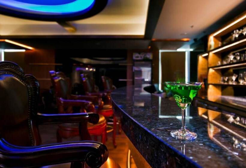 ホテル Windsor Rajadhani