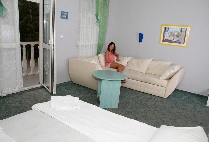 Отель Wolf Panzió