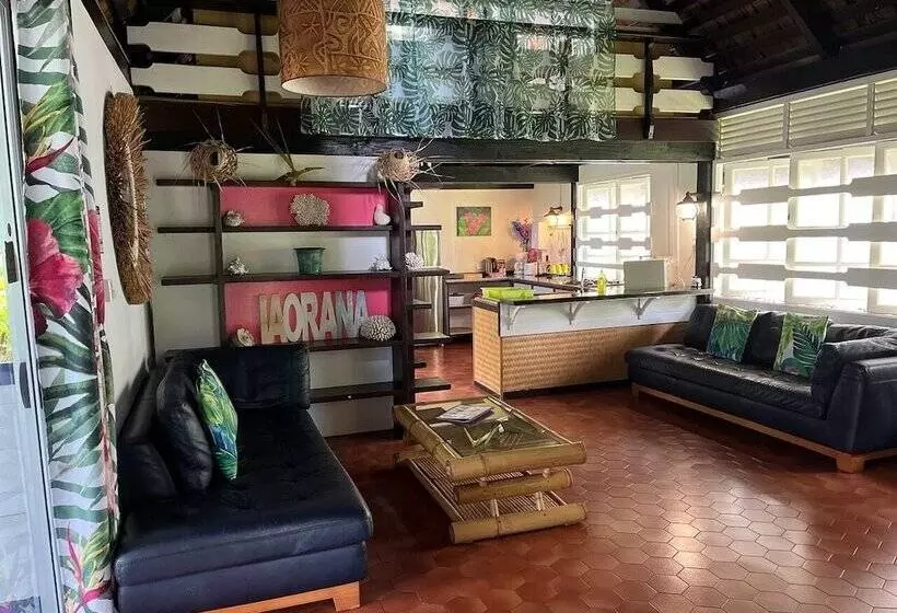 Linareva Moorea Beach Resort