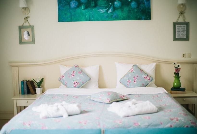 ペンション Nasha Dacha Country Estate