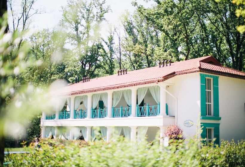 ペンション Nasha Dacha Country Estate