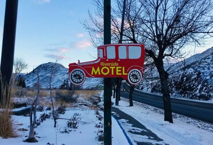 Riverside Motel