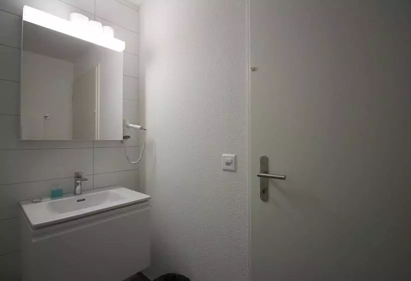 Swiss Star Zurich Airport Self Check In