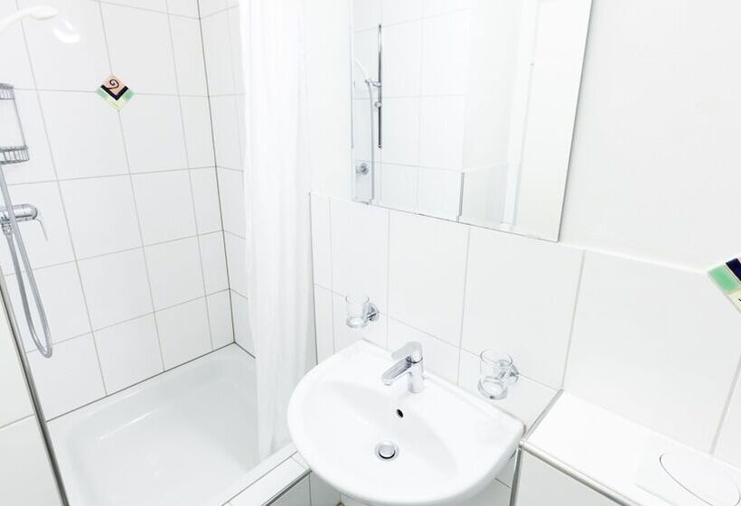 Swiss Star Zurich Airport   Self Check In