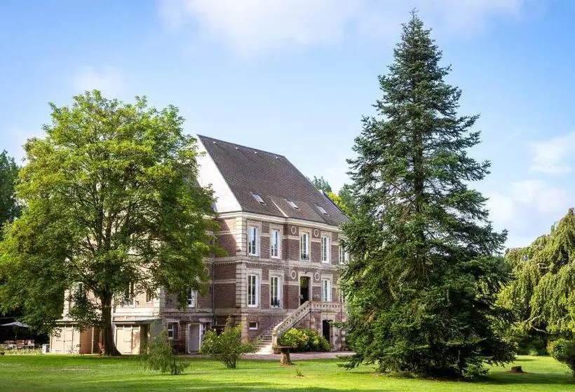 Aamiaismajoitus (B&B) Le Petit Château De Conteville