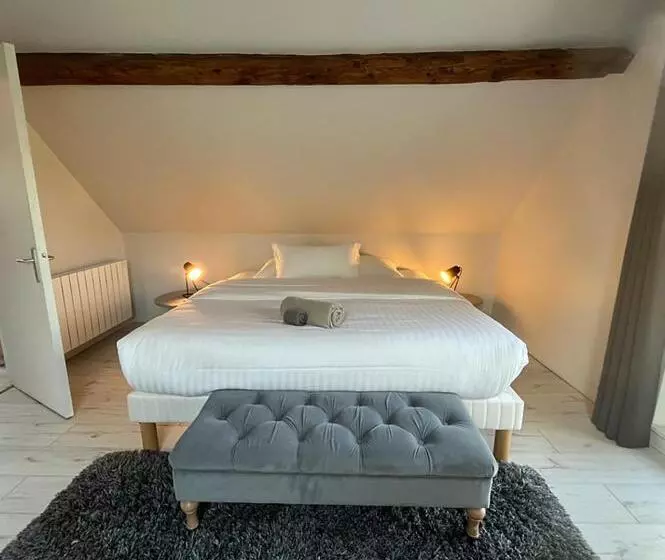 Aamiaismajoitus (B&B) Le Petit Château De Conteville