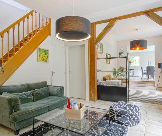 Bed and Breakfast Le Petit Château De Conteville