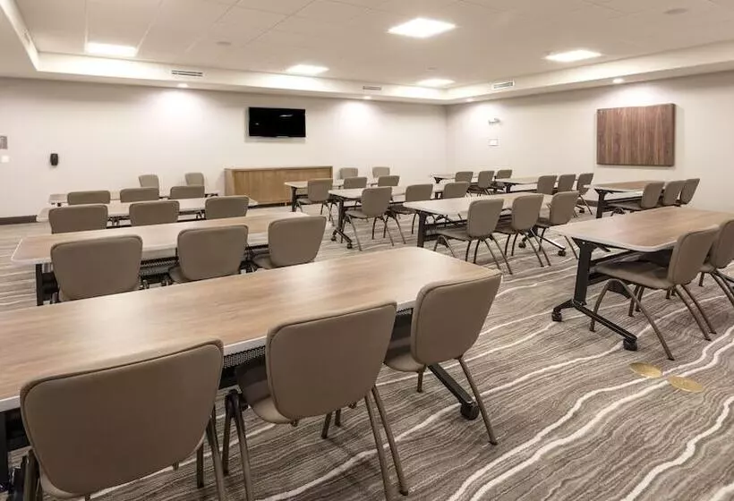 Hotelli Staybridge Suites   Cincinnati East   Milford, An Ihg