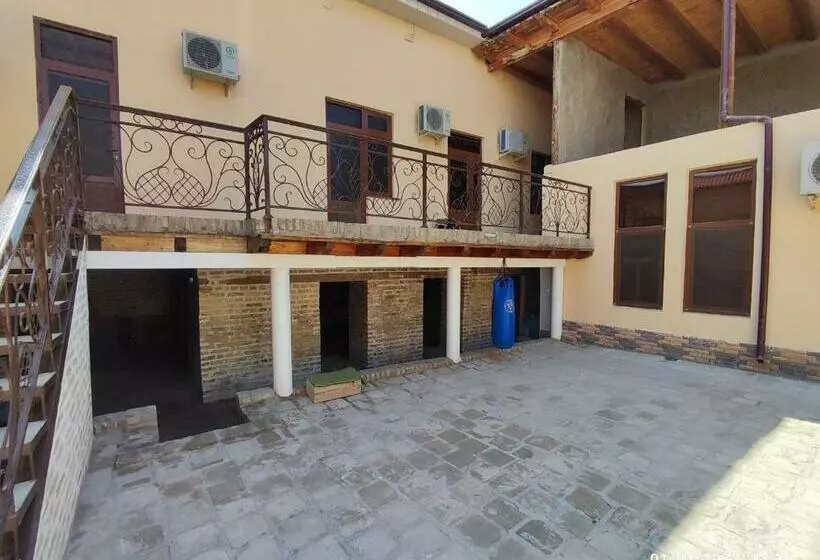 پانسیون Sezam