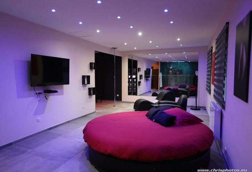 Bed and Breakfast Ds Plaisir Love Room Avec Sauna, Jacuzzi à Nancy