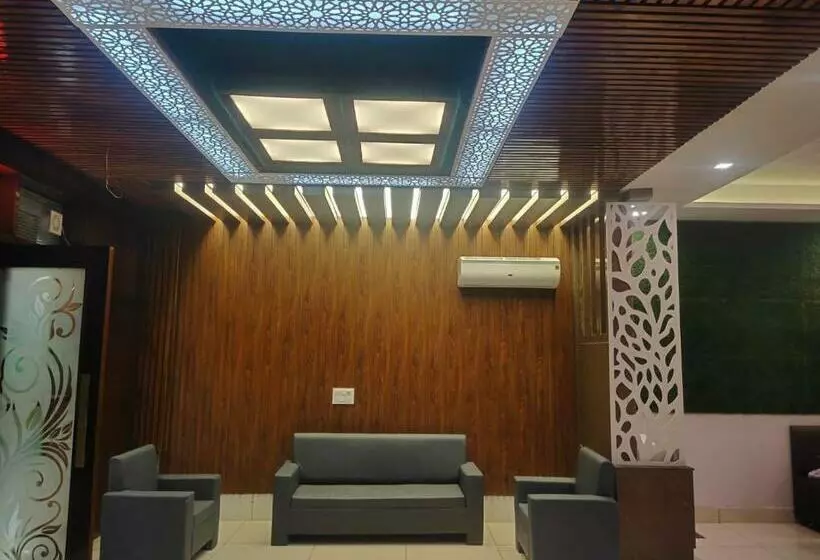 Hotelli Udiksh  And Restaurants