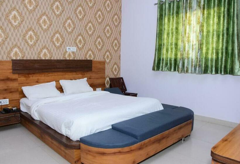 Hotel Udiksh  And Restaurants