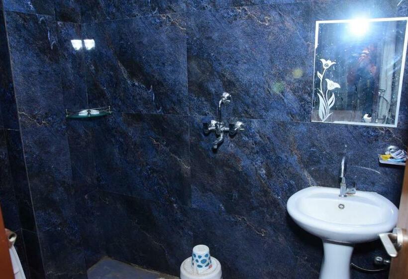 Hotel Udiksh  And Restaurants