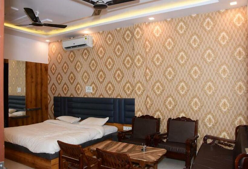 Hotel Udiksh  And Restaurants