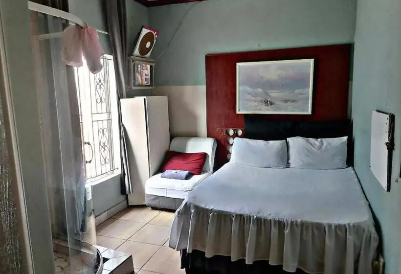 ペンション Valleycenter Guesthouse