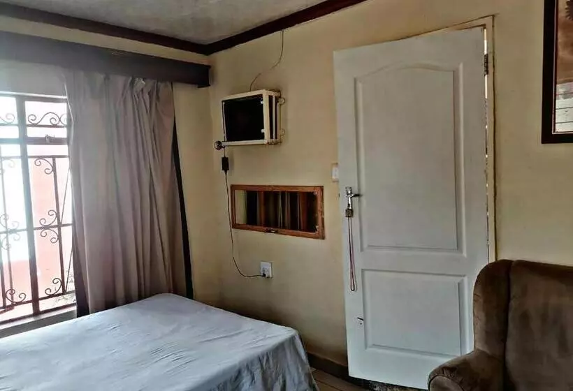 ペンション Valleycenter Guesthouse