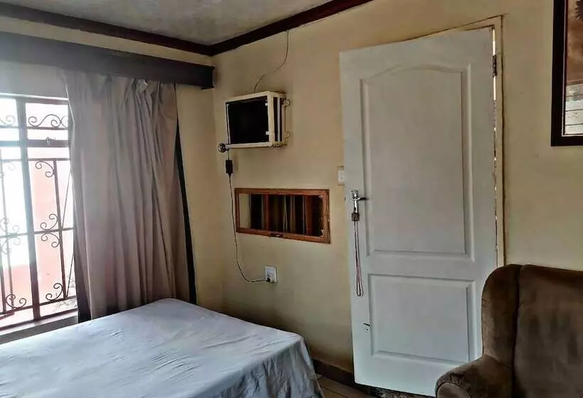 ペンション Valleycenter Guesthouse
