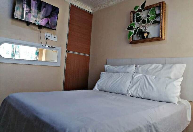 پانسیون Valleycenter Guesthouse