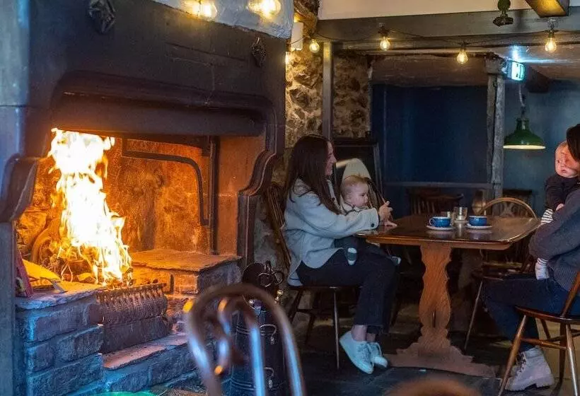 ユースホステル Royal Oak Pub