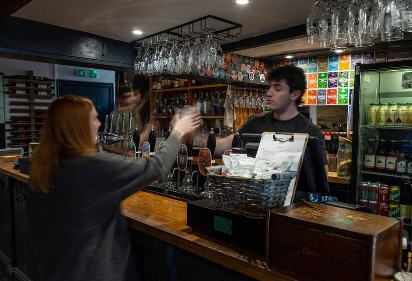 호스텔 Royal Oak Pub