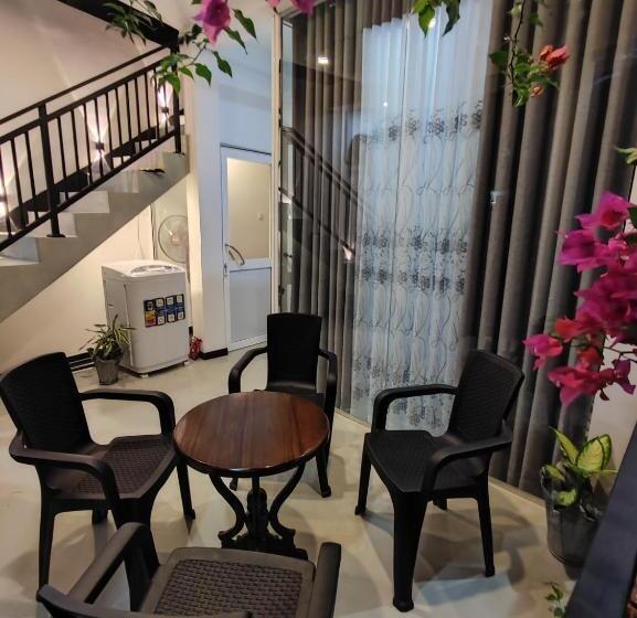 Pensió Flower Shade Villa