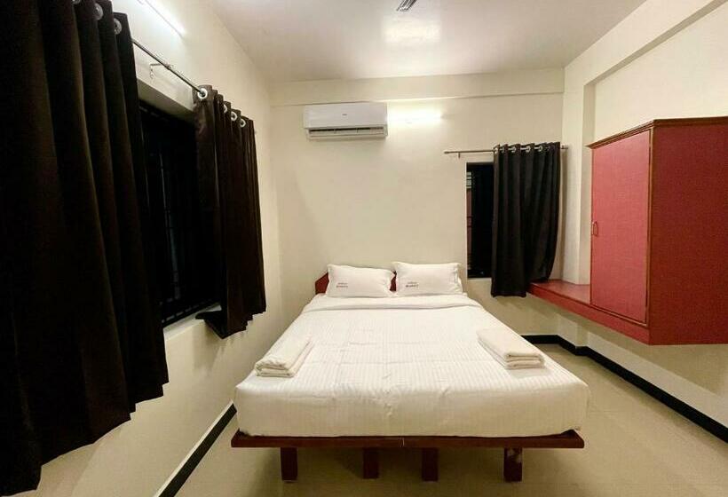 Hotel Ashray Residency