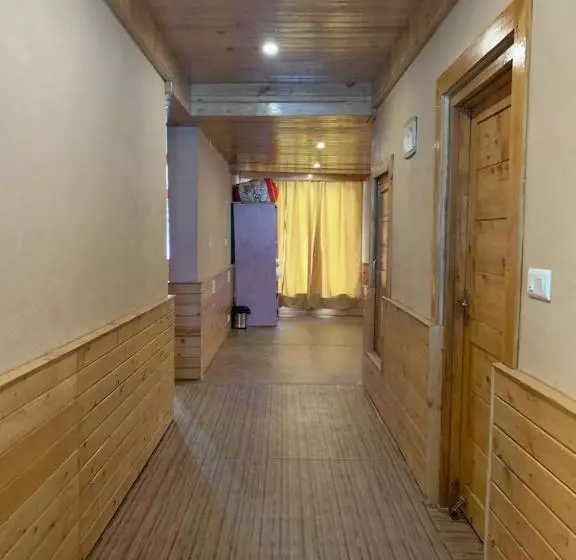 ペンション Hidab Homes