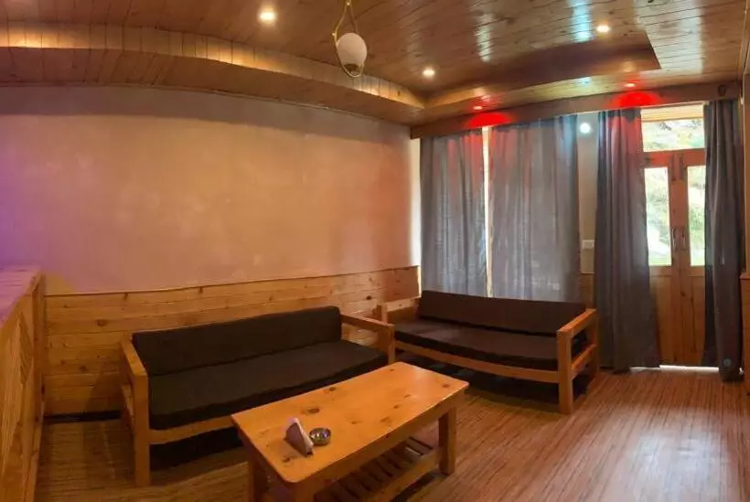 ペンション Hidab Homes