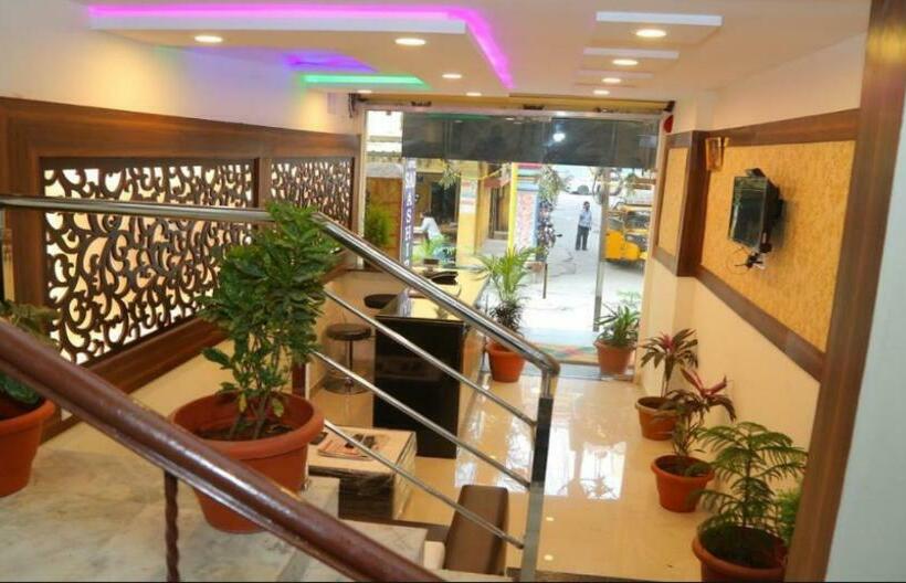 酒店 Grand Ashirwad By Wb Inn