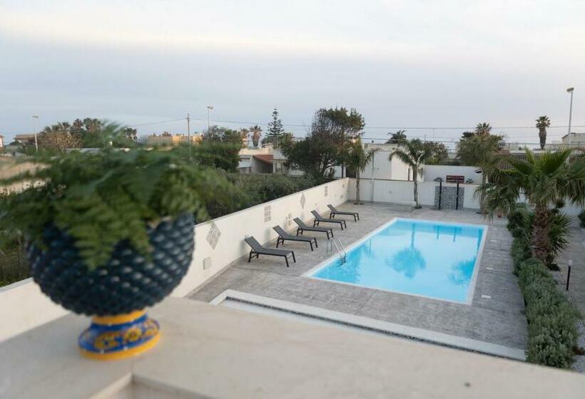 Mrbrown Cinzia Resort Beach