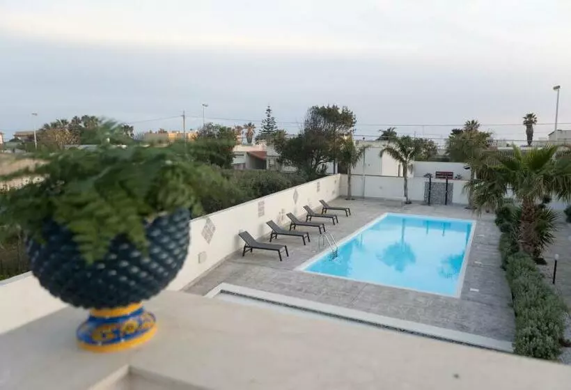 Mrbrown   Cinzia Resort Beach
