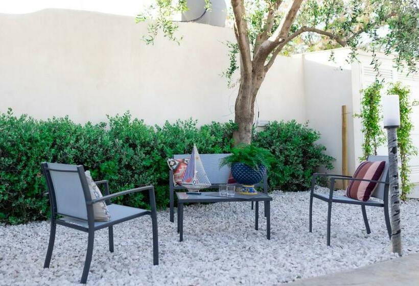 Mrbrown Cinzia Resort Beach