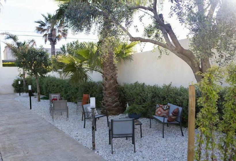 Mrbrown Cinzia Resort Beach