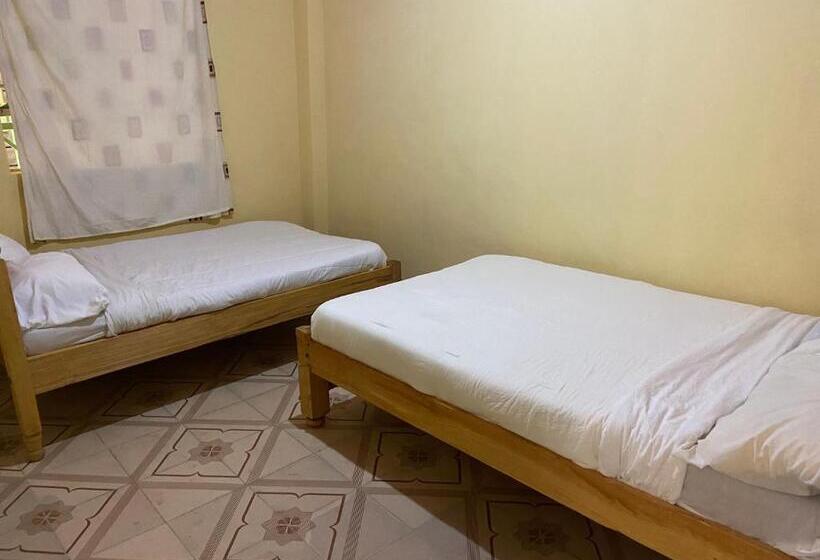 هتل Monga’re Lodge And Restaurant