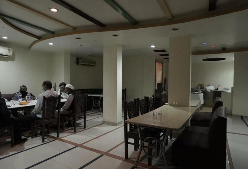 호텔 Paradise By Wb Inn