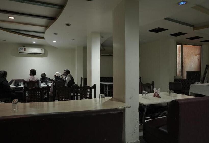 호텔 Paradise By Wb Inn