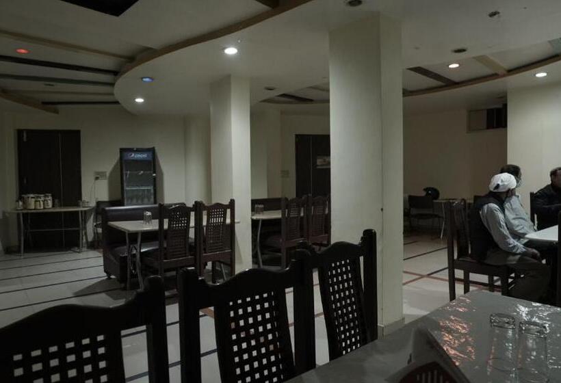 호텔 Paradise By Wb Inn