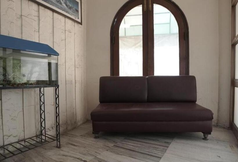 호텔 Paradise By Wb Inn