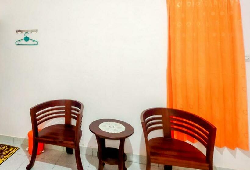 Reddoorz @ Makarios Hotel Poso