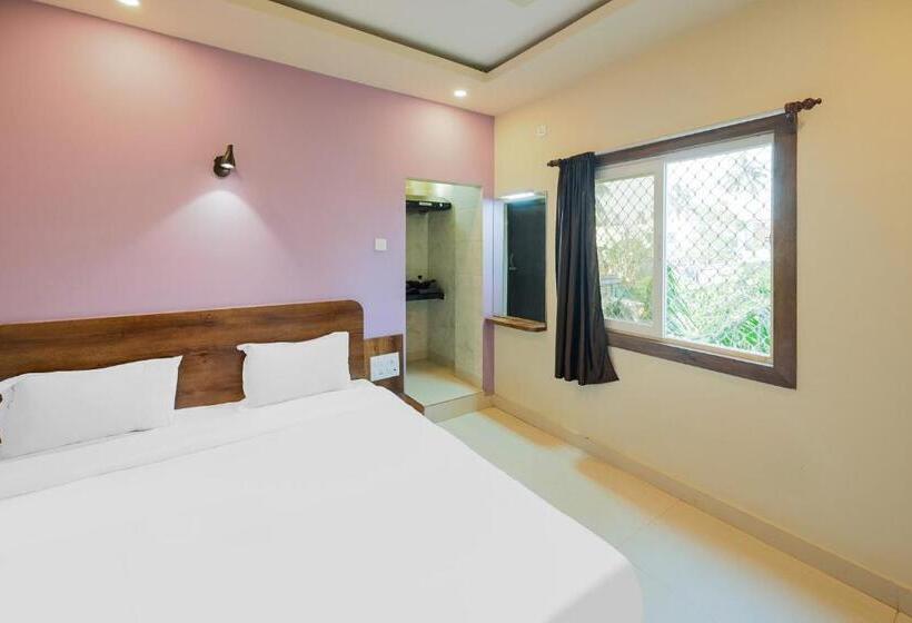 ホテル Spot On Blue Sagar