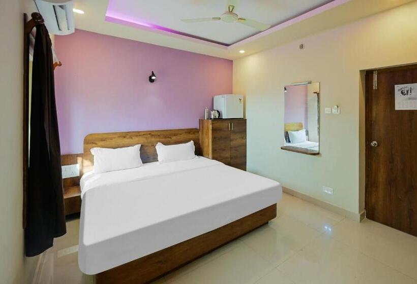 ホテル Spot On Blue Sagar