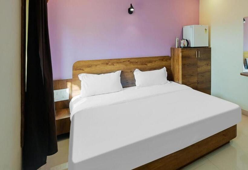 ホテル Spot On Blue Sagar