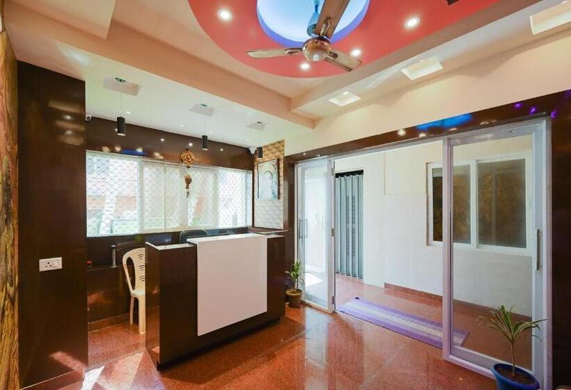 ホテル Spot On Blue Sagar