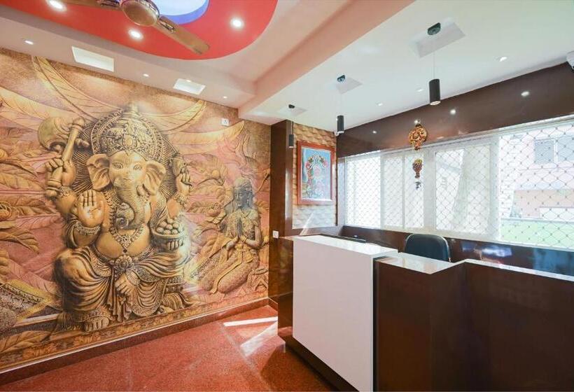 ホテル Spot On Blue Sagar