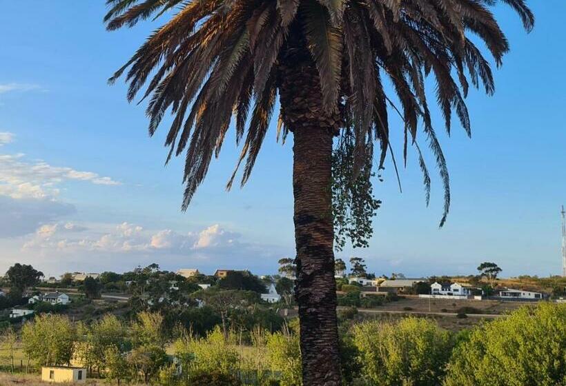 بنسيون The Restio Country Guesthouse