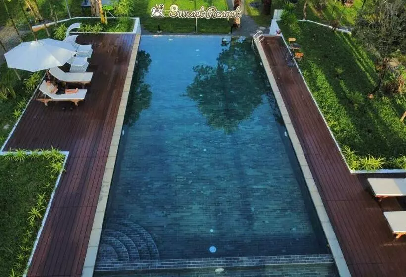 Sunset Resort