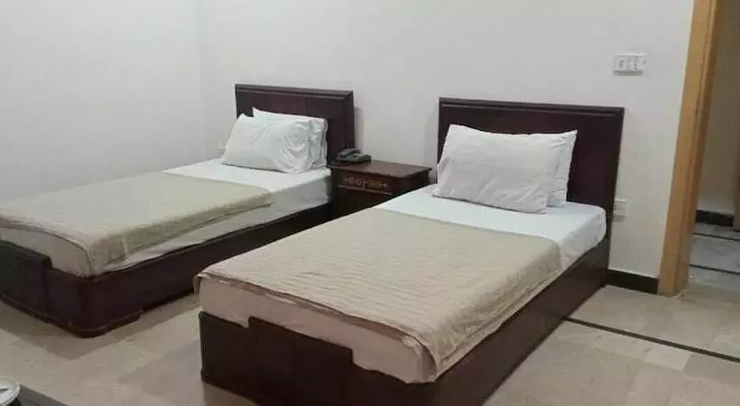 هتل Luxury Palace Peshawar