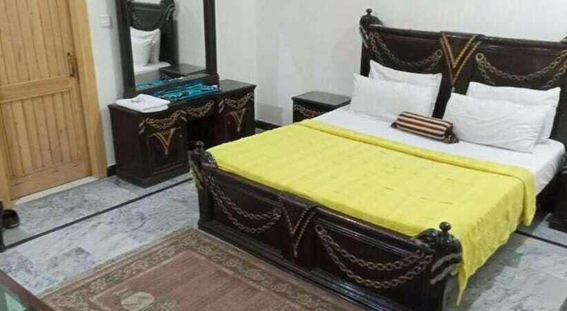 هتل Luxury Palace Peshawar