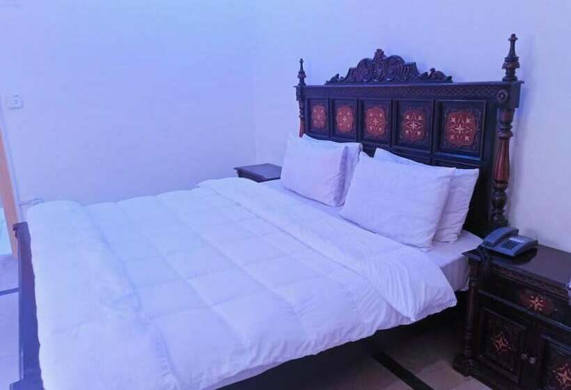 هتل Luxury Palace Peshawar