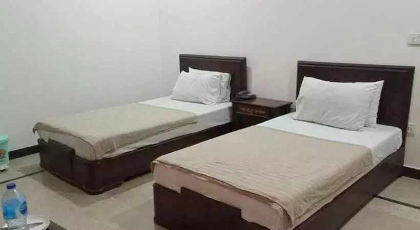 هتل Luxury Palace Peshawar